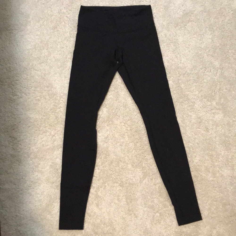 Lululemon wunder under